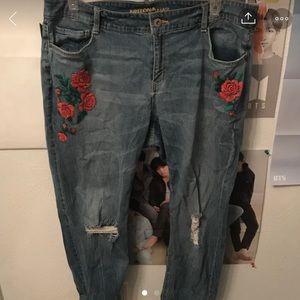 Rose embroidered boyfriend jeans